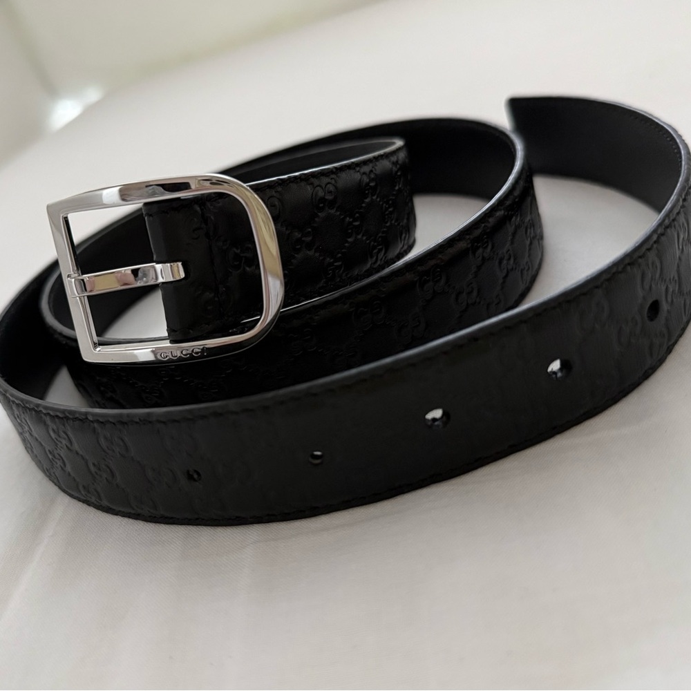 Gucci Belt
Microguccissima Leather
Black, Silver D-Ring Buckle, Size 100/40 - Picture 3 of 10